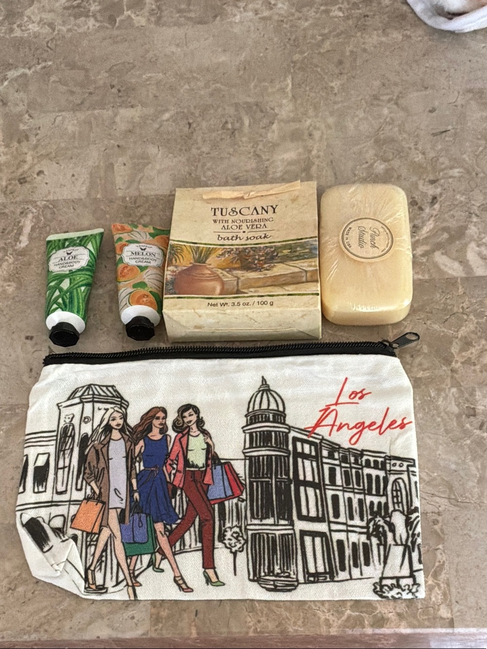 Los Angeles Cosmetic Bag with Bath Soak, Hand Cream & Soap